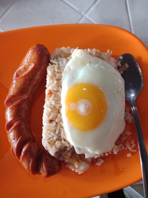 #garlicrice #silog #hungarian #Sausage Hungarian Sausage, Sausage Rice, Garlic Rice, Feeling Hungry, I Want To Eat, Cafe Food, Garlic, Food And Drink, Rice