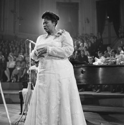 Mahalia Jackson, Wade In The Water, Christian Lyrics, Country Gospel, Southern Gospel, Gospel Singer, Female Musicians, Music Collection, Gospel Song