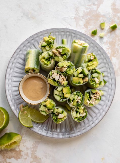 avocado summer rolls Chicken Summer Rolls, Coconut Dipping Sauce, Pitta Balancing, Summer Rolls Recipe, Peanut Dipping Sauce, Onion Rolls, Green Coconut, Peanut Dipping Sauces, Avocado Chicken