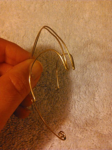 Elf Ears Accessories, Wire Fairy Ears Diy, How To Make Wire Elf Ears, Fairy Wire Jewelry, Elegant Wire Jewelry, Elf Ear Cuff Diy, Wire Elf Ears Diy Tutorials, Elf Ear Tutorial, Wire Fairy Ears