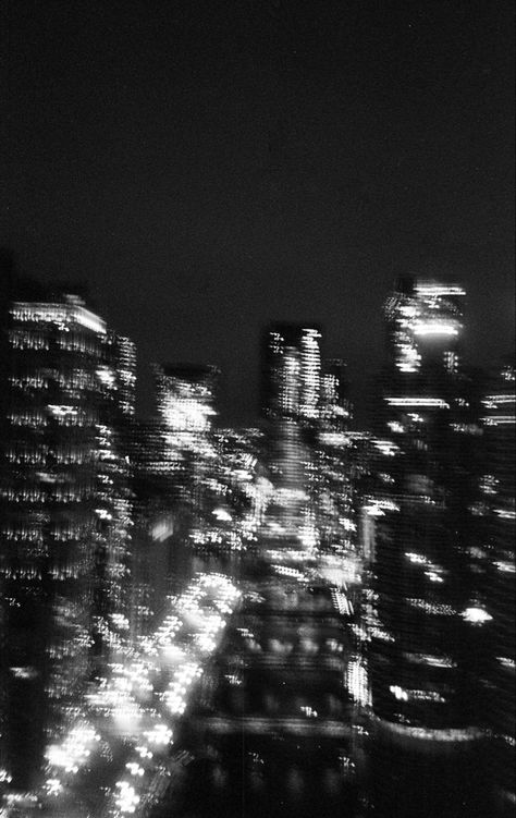 35mm film black and white Chicago skyline city buildings Black And White Photos To Print, Black And White Esthetics Photos, Black Esthetics Photos, Cute Black And White Photos, Film Black And White, Black And White Photography Prints, Black And White Images Aesthetic, Classy Black And White Aesthetic, Aesthetic Black And White Pictures