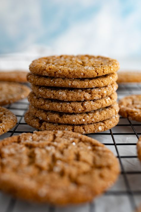 Gingersnap Cookies Recipe, Popular Christmas Cookies, Gingersnap Cookie Recipe, Cookie Recipe Christmas, Ginger Snap Cookies Recipe, Ginger Snaps Recipe, Soft Ginger Cookies, Gingersnap Cookies, Cookies Best