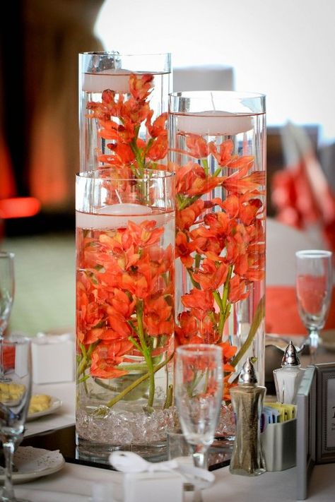 Coral Wedding Flowers Centerpieces, Coral Themed Wedding, Coral Anniversary Party, Coral Theme Party, Coral Bridal Shower Ideas, Coral Table Setting, Coral And Silver Wedding, Coral Party Decor, Coral Birthday Party