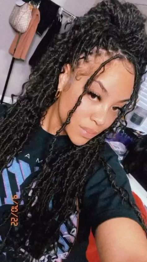 Bohemian Locs, African Braids, Faux Locs, Naturally Curly, Loc Styles, Protective Styles, Black Girls Hairstyles, Hair Highlights, Locs