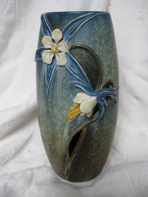 Experimental Rocky Mountain Columbine Vase - Nature Ideas, Ceramic Inspiration, Clay Work, Ceramic Ideas, Arts And Crafts Movement, Water Dispenser, Clay Pots, Rocky Mountain, Ikebana