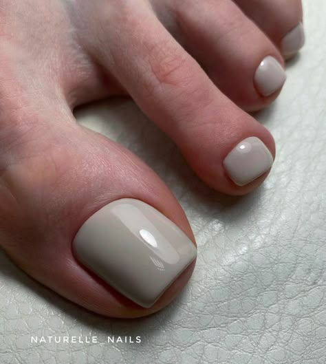 Beige Toenails, Gray Toe Nails, Foot Nails Color, Perfect Pedicure, Nails Collection, Gel Toe Nails, Toe Nail Color, Elegant Nail, Pretty Toe Nails