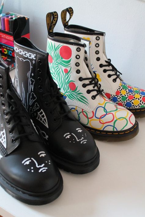 DIY DOCS: SARAH MYERS - Dr. Martens Blog Doc Martens Outfit Summer, Diy Boots, Animal Crossing Qr Codes, Boots Diy, Doc Martens Outfit, Animal Crossing 3ds, Doc Martens Boots, Custom Boots, Colorful Shoes