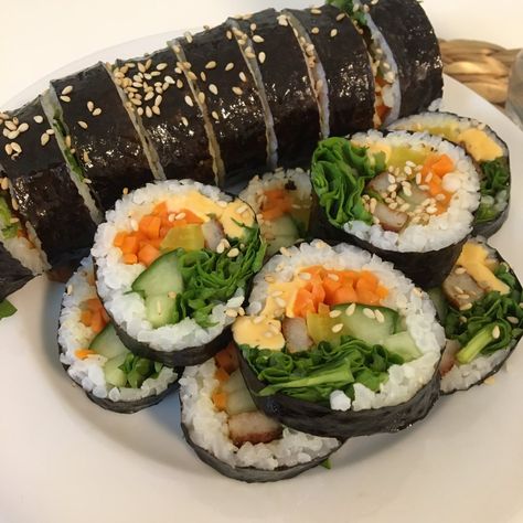 Korean Sushi, Nautical Food, Best Korean Food, Food C, Healthy Food Dishes, Healthy Food Motivation, Healthy Lifestyle Food, Food Is Fuel, Sushi Rolls