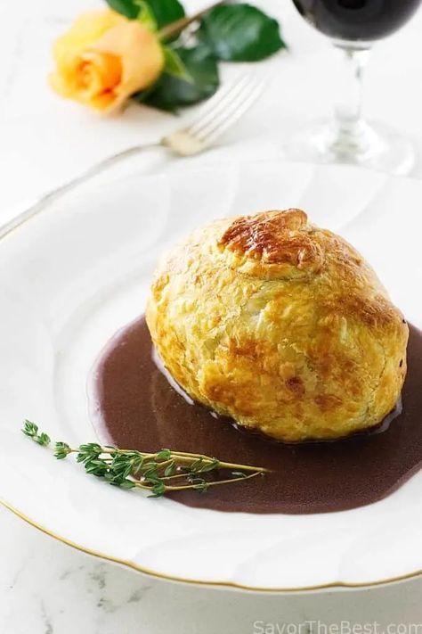 Mini Beef Wellingtons with Cabernet Sauce - Savor the Best Beef Wellington Sauce, Mushroom Duxelle, Butter Fish Recipe, Beef Food Recipes, Individual Beef Wellington, Mini Beef Wellington, Wellington Recipe, Brie Puff Pastry, Beef Wellington Recipe