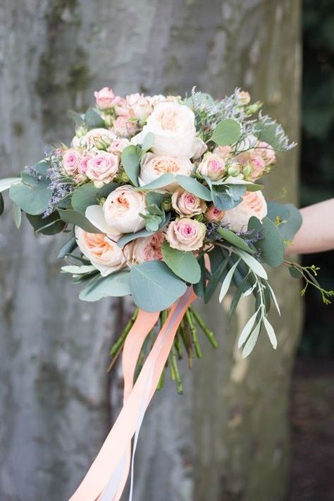 Blush Bouquet Wedding, Simple Wedding Bouquets, Green Wedding Bouquet, Sicily Wedding, Pink Flower Bouquet, White Flower Bouquet, Bouquet Images, Green Wedding Flowers, Pink And White Weddings