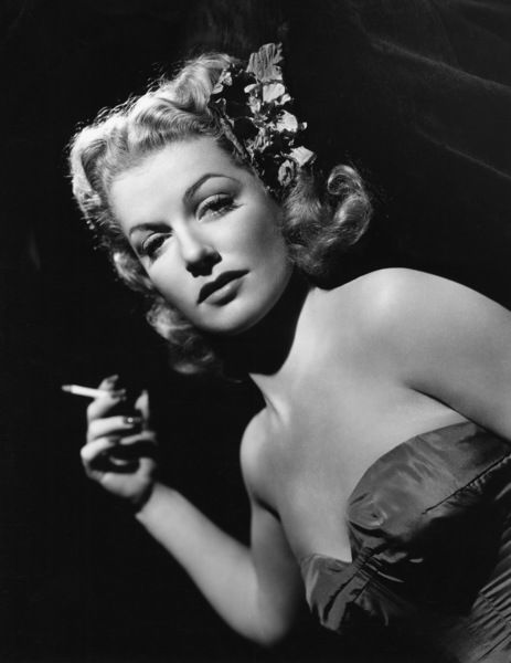 Ann Sheridan 1942 Photo by Welbourne Stars D'hollywood, Rosalind Russell, Ann Sheridan, George Hurrell, Jean Gabin, Lana Turner, Carmen Miranda, Septième Art, Humphrey Bogart