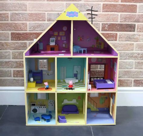 Peppa Pig - Peppa's Wooden Playhouse Review - What the Redhead said Peppa Pig Doll, Nestle Pure Life, Mummy Pig, Wooden Playhouse, Plastic Toys, Fun Cup, Wooden House, Family Lifestyle, Peppa Pig