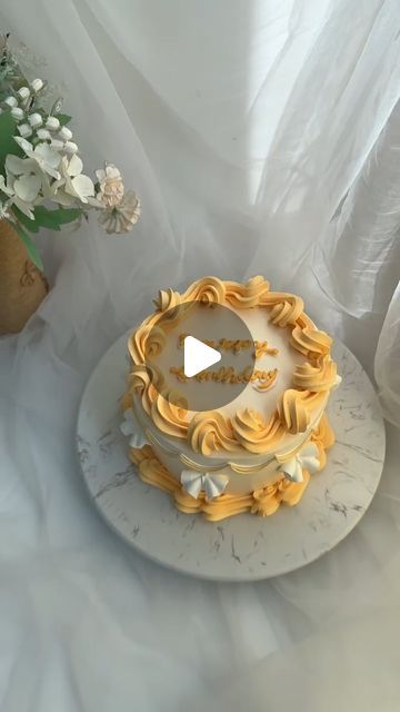 Bakers Palette on Instagram: "Beautiful Cake Decorating Ideas #reels #reelsinstagram #cake #cakedecorating #cakedesign #reelsvideo #reelitfeelit #reelsoftheday #reelsviral #reelslovers #vanilla #vanillacake #instagram #like #share #comment #follow #bakerspalette"