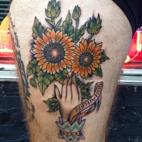 thekoreanhammer:  Sun hands #sunflowertattoo #handtattoo... Heart And Soul Tattoo, Sunflowers Tattoo, Tattoo Dublin, Americana Tattoo, Sunflower Tattoo Shoulder, Traditional Tattoo Flash Art, Soul Tattoo, C Tattoo, Elbow Tattoos