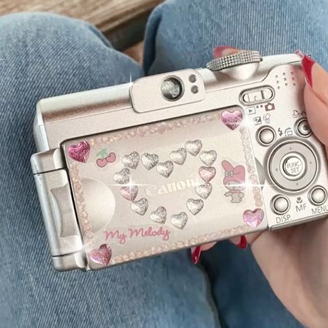 Y2k Camera Aesthetic, Photography Aesthetic Camera, Digicam Aesthetic, Y2k Sanrio, Aesthetic Camera, Camera Decor, Film Camera Photography, Digi Cam, Best Digital Camera