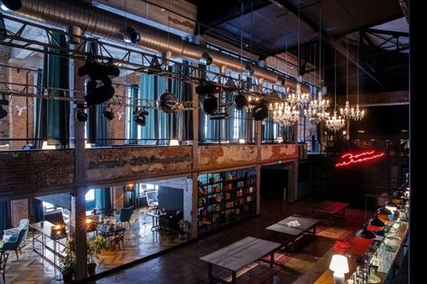 Raw Industrial Design: Printing House Night Club in Russia Industrial Apartment, Club Lighting, Industrial Bookshelf, Nightclub Design, Printing House, Bar Interior Design, Industrial Bedroom, Industrial Living, Industrial Livingroom