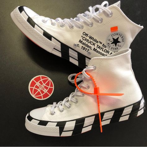 Off white converse. Converse Off White, Graffiti Shoes, Off White Converse, Sneaker Design, Fitting Room, Favorite Shoes, Converse White, White Converse, Sneakers Men Fashion