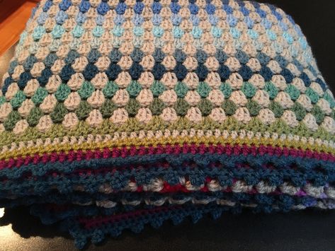 Upload your finished projects, keep track of current projects and seek support from other community members from around the world! Infinity Granny Square, Granny Crochet Pattern, Crochet Plant Hangers, Granny Square Blankets, Crochet Belt, Jacket Designs, Crochet Lace Shawl, Chic Crochet, Weaving Rug