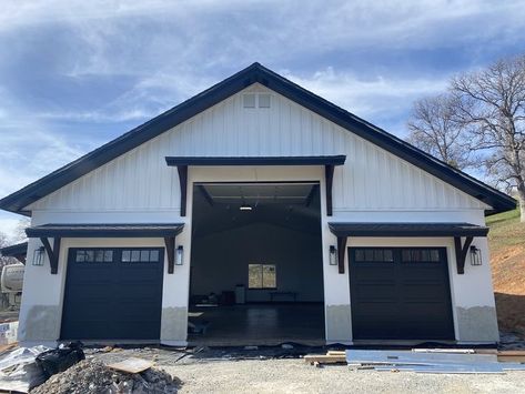 Light Grey Metal Building, Big Detached Garage, Garage Shop Exterior, Black Metal Shop, 40x60 Shop, Barn Garage Plans, Garage Building Plans, Pole Barn Shop, Detached Garage Designs