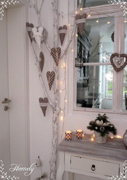 Shabby Chic Decor Vintage, Shabby Chic Decor Diy, Decoration Shabby, Branch Art, Beautiful Christmas Decorations, Decor Shabby Chic, Shabby Chic Christmas, Shabby Chic Bedrooms, Chic Bedroom