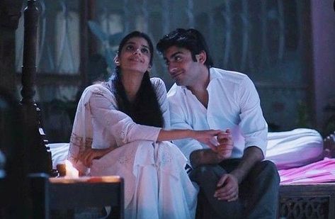 Zindagi Gulzar Hai Aesthetic, Men Obsessed With You, Zaroon Kashaf, Zindagi Gulzar Hai, Self Obsessed, College Love, Men In Love, Different From Others, Obsessed With Her