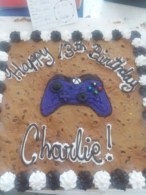 Video Game Cookie Cake, Gamer Cookie Cake, Cookie Cake Designs, Gaming Birthday, Cake Video, Cookies Theme, Birthday Cookie, Gamer Birthday, Cookie Cake Birthday