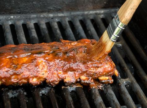 Bbq Ribs Recipe, Brisket Seasoning, Mop Sauce, Easy Bbq Chicken, Bbq Recipes Ribs, Apple Bourbon, Bbq Pork Ribs, Smoked Ribs, Ribs Recipe