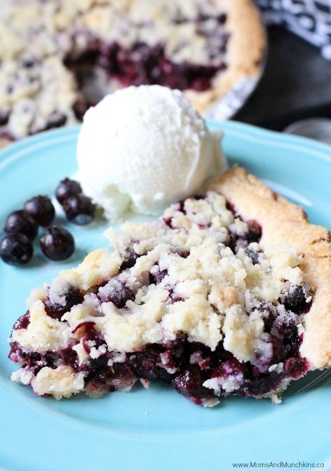 Saskatoon Berry Pie Recipe - a family favorite dessert! This easy pie recipe could be made with any type of berries - blueberries would be great! Juneberry Recipes, Saskatoon Pie, Saskatoon Recipes, Saskatoon Berry Recipe, Saskatoon Berry Pie, Canadian Foods, Fresh Desserts, Berry Pie Recipe, Fresh Blueberry Pie