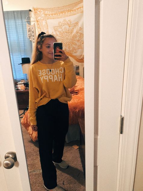 10•13•2020 Hospital day. Scrub pants. Sweatshirt outfit. Yellow sweatshirt. Outfits With Scrub Pants, Scrub Pants Outfit, Outfit Yellow, Yellow Sweatshirt, Sweatshirt Outfit, Scrub Pants, Pants Outfit, Scrubs, Sweatshirts