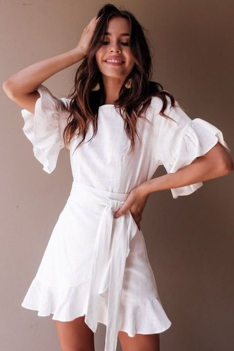 Bohemian Homecoming Dresses, Confirmation Dresses, Womens Lace Shorts, White Lace Shorts, White Short Dress, Grad Dresses, Spring Summer Dress, Mode Inspiration, Spring Dresses