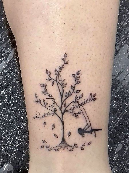 Tattoo That Symbolizes Family, Tattoos Representing Family, Family Heart Tattoos, Family Sleeve Tattoo, Elephant Family Tattoo, Cream Tattoo, Family Tree Tattoo, Tattoos Infinity, Family Tattoo Designs