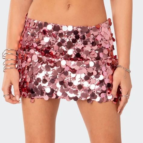 Shine Bright In This Beautiful Pink Edikted Sabina Low Rise Mini Skirt. Size Xs. Worn 1x To Taylor Swift Concert! Excellent, Like Brand New Condition! Perfect For Night Out, Party, Vacation Or A Concert!! Details: Mini Skirt Low-Rise Multi Sized Sequins Polyester, Spandex Pink Sequin Skirt, Club Skirts, Glitters Skirt, Sequin Mini Skirt, Rose Skirt, Tour Outfits, Outfits Streetwear, Mini Pencil Skirt, Dance Skirt