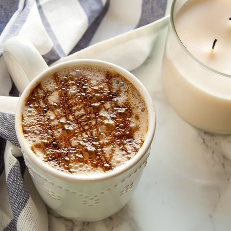 This Gingerbread Chai Latte is an easy, low sugar, holiday drink that will keep you warm and cozy! Girls Night Christmas Party, Dairy Free Drinks, Girls Night Christmas, Holiday Gingerbread Cookies, Nut Free Pesto, Chai Latte Recipe, Tea Treats, Chai Recipe, Salad Dressing Recipes Homemade