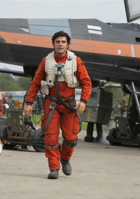 Resistence X Wing Starfighter pilot from Star Wars Episode VII The Force Awakens Disfraz Star Wars, Pilot Costume, Star Wars Vii, Star Wars 7, Photo Star, Bloc Party, Dark Vador, John Boyega, Poe Dameron