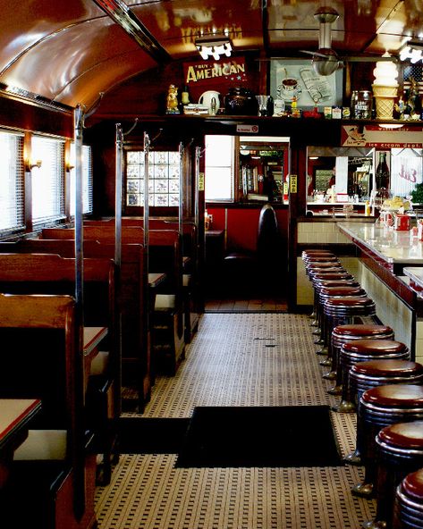 American Diner Interior, Abandoned Diner, Diner Breakfast, American Diners, Diners Drive Ins And Dives Locations By State, Classic American Diner, Diners Drive Ins And Dives, Diner Food, Saint West