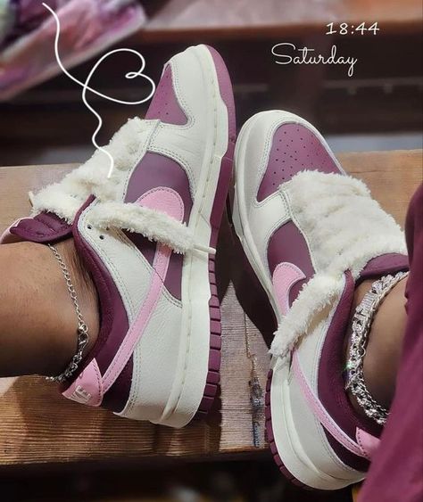 #follow #shoes #footwear #sneakers #fashion #style #blogging #blogger #blog Custom Sneakers Diy, Pretty Sneakers, Trendy Shoes Sneakers, Nike Shoes Girls, Preppy Shoes, Jordan Shoes Girls, Pretty Shoes Sneakers, Shoes Outfit Fashion, Nike Air Shoes