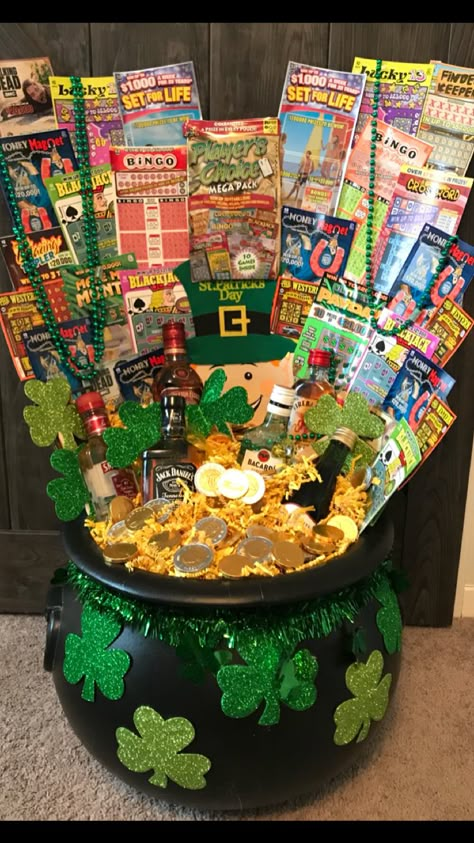 St Patrick’s Day Stag And Doe, Social Prizes, Auction Gift Basket Ideas, Fundraiser Baskets, Stag And Doe, Auction Basket, St Patrick Day Treats, Raffle Basket, Auction Baskets