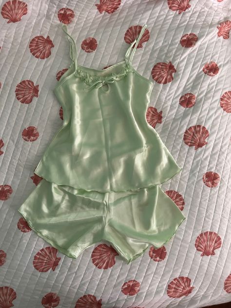 Green Pjs Aesthetic, Green Silk Pjs, Silk Pjs Aesthetic, Green Silk Pajamas, Green Pjs, Ice Clothes, Pretty Pajamas, Aesthetic Loungewear, Soft Pjs