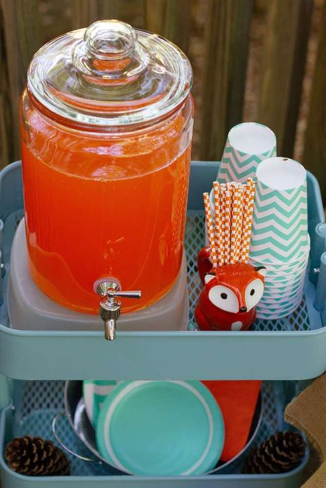 Fox Birthday Party Ideas, Fox Birthday Party, Birthday Party Drinks, Fox Party, Fox Birthday, Woodland Birthday Party, Fox Baby Shower, Drink Cart, Baby Shower Woodland Theme