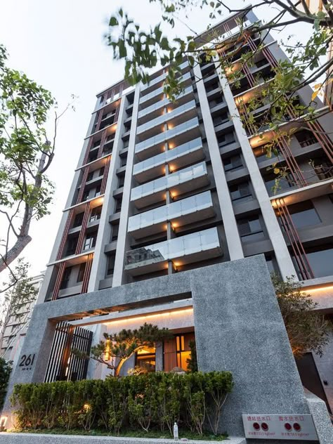 High Rise Condominium Facade, High Rise Apartment Exterior, Condominium Facade, Condominium Architecture, Residential Architecture Apartment, Apartments Exterior, Apartment Exterior, Building Aesthetic, Facade Architecture Design