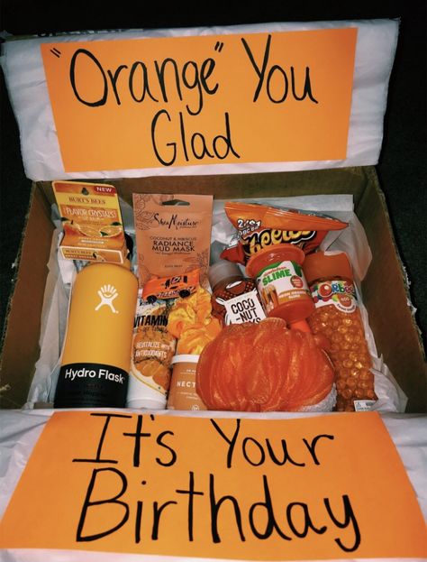 Orange Gift Basket Ideas, Orange Gift Basket, Guy Friend Gifts, Orange Birthday, Boyfriend Gift Basket, Oranges Gift, Birthday Gifts For Friends, Cute Birthday Ideas, Cute Gifts For Friends