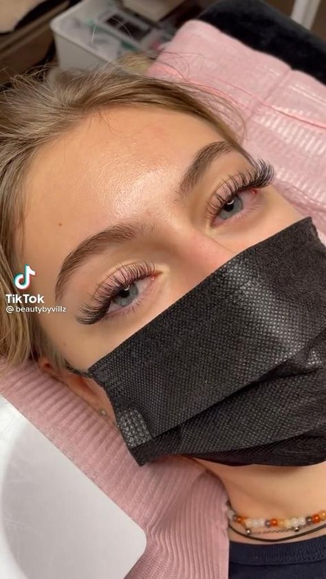 Natural Fake Eyelashes, Lash Extentions, Lashes Fake Eyelashes, Lash Extensions Makeup, Cat Eye Lash, Lash Extensions Styles, Eyelash Extensions Styles, Perfect Eyelashes, Pretty Lashes