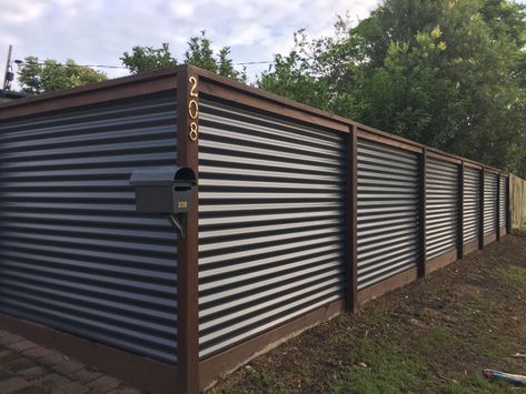 Corrugated Fence, Corrugated Metal Fence, Diy Privacy Fence, Metal Fence Panels, Fence Designs, Privacy Fence Designs, Cheap Fence, Timber Fencing, Steel Fence