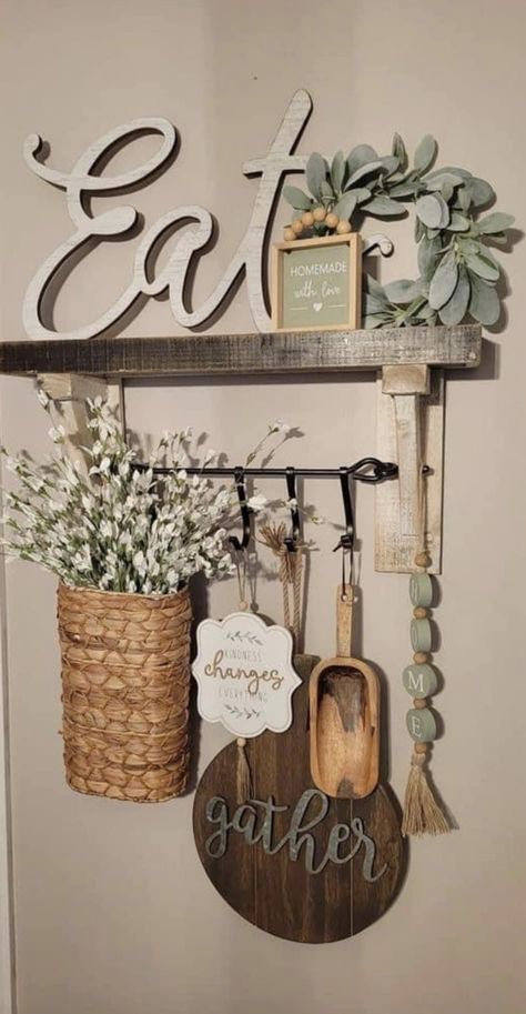 Kitchen Wall Decor Functional, Farm Kitchen Wall Decor Ideas, Farmhouse Kitchen Gallery Wall, Boho Farmhouse Home Decor, Black And Gold Farmhouse Decor, Breakfast Nook Centerpiece Ideas, Rustic Modern Home Decor Interior Design, Kitchen Themes Ideas Decoration, Kitchen Accent Wall Decor