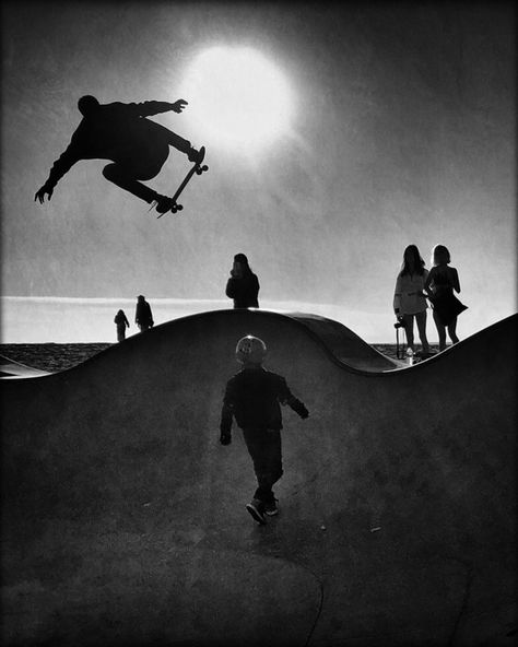 David Ingraham Photography Arto Saari, Curren Caples, Skate Photography, Skate Ramp, Skate And Destroy, Lighting Photography, Surf Turf, Skateboard Photography, Cool Skateboards