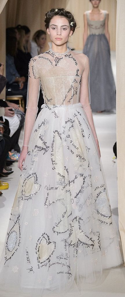 Wedding dress inspiration: Valentino Haute Couture Spring 2015 Tulle Fashion Haute Couture, Elegant Tulle With Floral Embroidery, Floral Haute Couture Gowns, Mod Bride, Valentino 2016 Couture, Valentino Spring 2017 Couture, Valentino Runway, 2015 Couture, Couture 2015