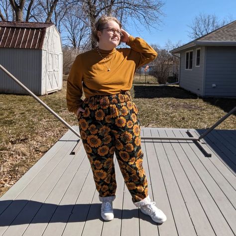 #LuckySweater10x10 Day 6. Today I went for one of the more out-there combinations and got... this. 😶 I'm curious, what do you think of this outfit? Is it giving colorful art teacher, or toddler who dressed herself? The pattern mixing definitely doesn't feel like my style. However, this combo is comfortable, and pairing it with both sneakers and pearls feels irreverent, which I like. Without the vest, you can see that the dress tucked in the pants has a really nice drape in contrast to the s... Art Teacher Outfits, Teacher Outfit, Day 6, Pattern Mixing, Art Teacher, Colorful Art, Plus Size Fashion, Feel Like, You Think