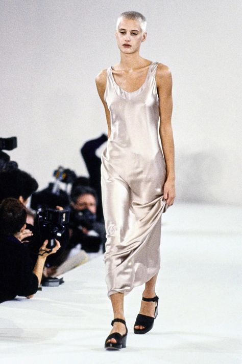 Spring 1994 Ready-to-Wear / Calvin Klein Calvin Klein Vintage, Club Fashion, Clubbing Aesthetic, Club Style, Calvin Klein, Ready To Wear, Slip Dress, Street Style, How To Wear