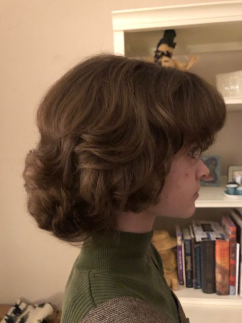 Fluffy Brown Hair Aesthetic, Short Curly Brown Hair Aesthetic, Short Cottagecore Hair, Poofy Short Hair, Cottagecore Short Hair, Mphfpc Photos, Cottagecore Haircuts, Cottagecore Hairstyles Short, Goblincore Hairstyles