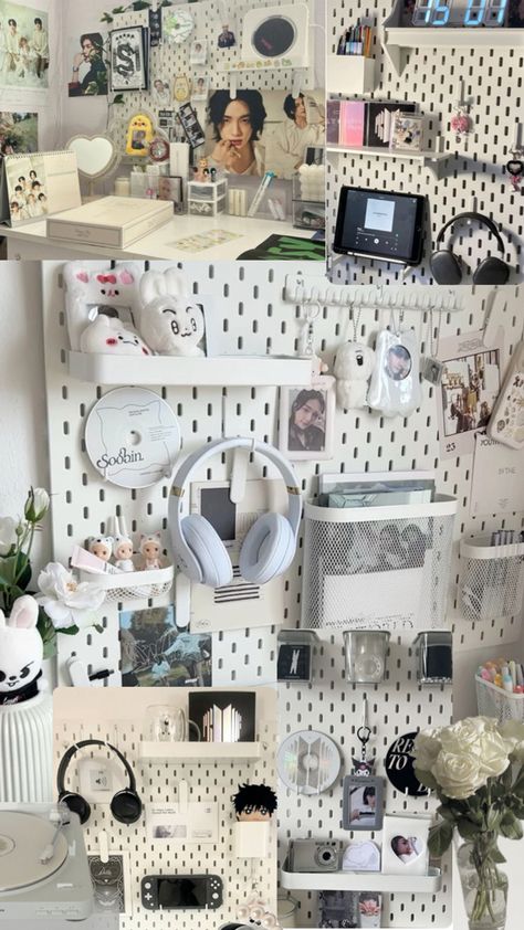 Shelves In A Bedroom, What To Put On Shelves, Kpop Room, Dorm Inspo, Desk Inspo, Skz Hyunjin, Desk Ideas, Study Aesthetic, Kpop Aesthetic